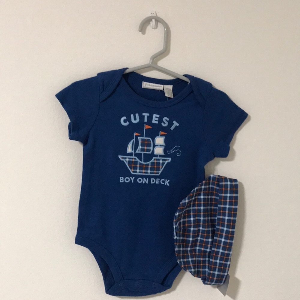 2 piece set. Onesie and beanie with tag